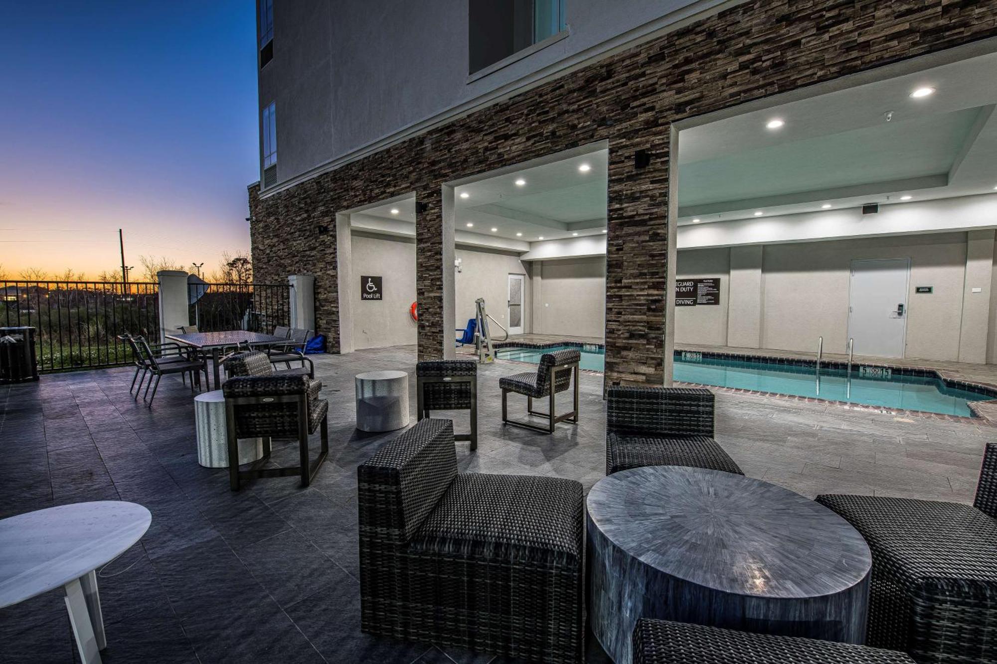 Doubletree Sulphur Lake Charles Buitenkant foto